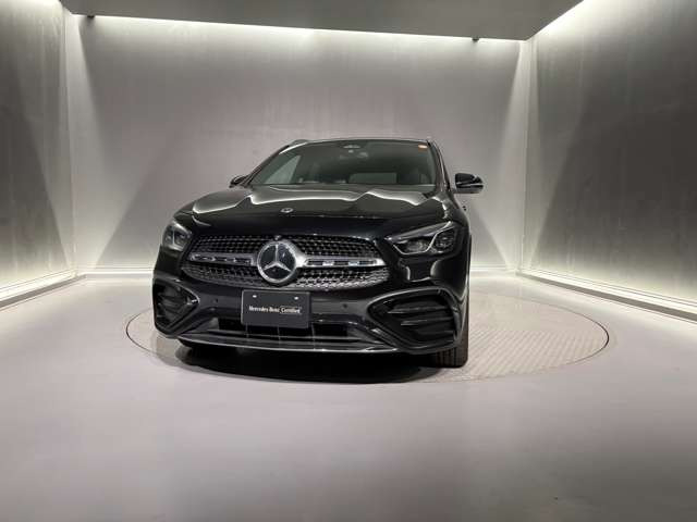 GLAクラスGLA200d 4マチック AMGラインパッケージ 4WD