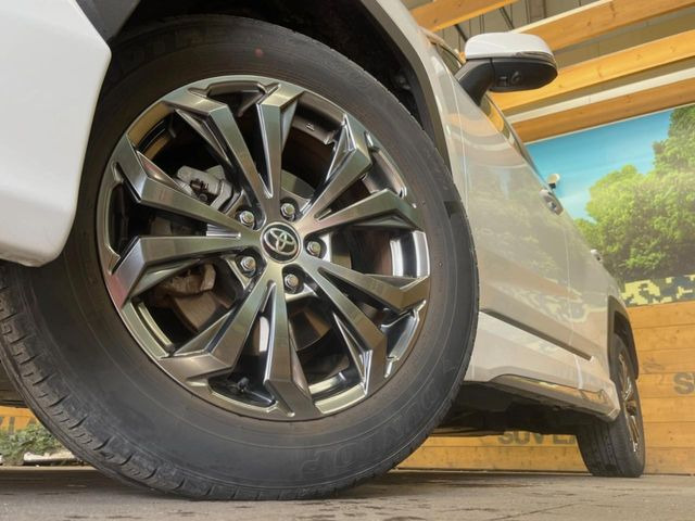 �y����18�C���`�A���~�z�C�[���z�O�ςɃ}�b�`���������A���~�z�C�[���𑕒����Ă���܂��B�e��ЊO�A���~�z�C�[����A�X�^�b�h���X�^�C�����戵�����Ă���܂��B���񂲑��k����������