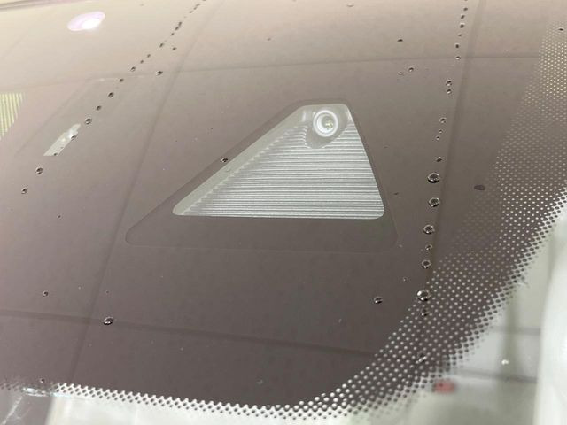 �y�X�}�[�g�V�e�B�u���[�L�T�|�[�g�z�ᑬ���s���ɑO���̎ԗ�����F�����A�Փ˂������Ȏ��͌x��ƃu���[�L�ŏՓˉ���Ɣ�Q�y�����A�V�X�g�B�����S�Ƀh���C�u�����y���݂��������܂��B