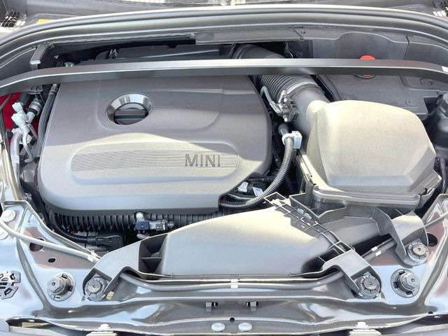 �����X�ł́A�e���[�J�[�̐�p�f�f�e�X�^�[�𓱓��B���Ǝ��i�����e�N�j�J���X�^�b�t���풓���Ă���܂��̂ŁA������̍ۂɂ����S���Ă����p���������܂��B