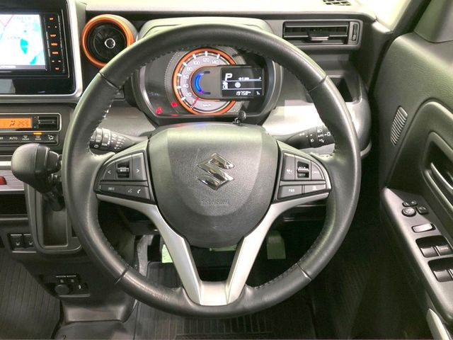 �y�����v�����X�e�A�����O�z�㎿�Ȋv���g�p���邱�ƂŁA��ɂ����������݂ƂĂ��^�]���₷���n���h���ł���