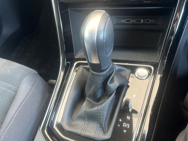 ��MT���[�h�t��AT:�ʏ�͎����ł����Ȃ���ϑ�(�M�A�`�F���W)���h���C�o�[�̑���ɂ���ĈӐ}�I�ɕς�����V�X�e���ł��B����w���i�̃h���C�u�����y���݂��������܂�!