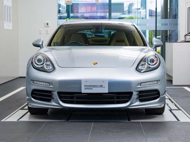 パナメーラS eハイブリッド