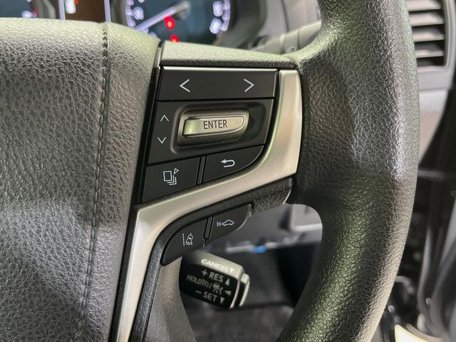 【レーダークルーズコントロール】高速道路での長距離走行が楽に!!自動で速度を保つクルーズコントロールが、衝突軽減システムと連携し、前方の車両を感知して車間を保つように速度調節してくれます!!