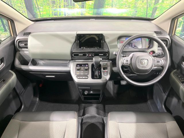 フリード1.5 e:HEV クロスター