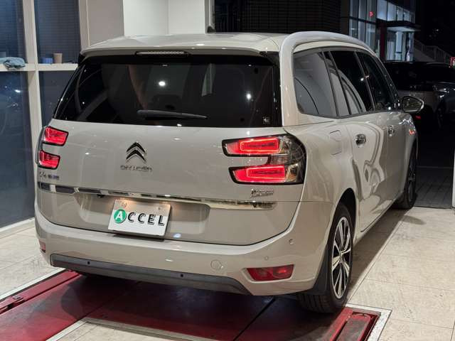 グランドC4ピカソシャイン ブルーHDi ディーゼル