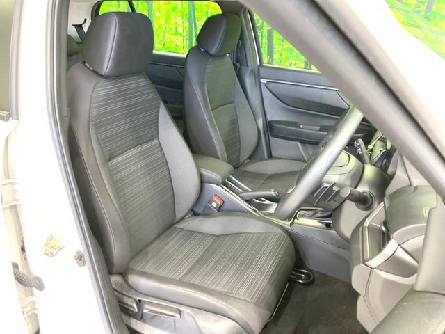 もちろん車内はキレイです♪よりクリーンな状態をキープしたいお客様には『ナノゾーンコート』がおすすめ!新型コロナウイルス対策や、除菌・消臭に効果を発揮し多くの方にご好評いただいております。