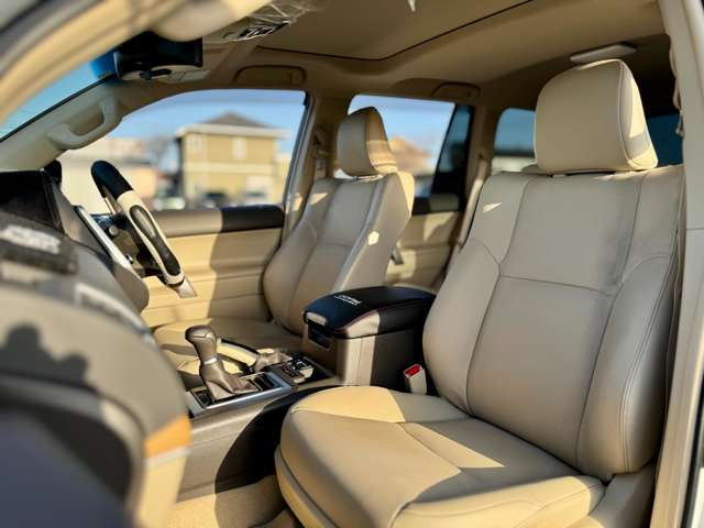 お客様のニーズやライフスタイルに合わせたお車をご紹介させていただきます^^お支払方法やお車の情報などお気軽にお問い合わせくださいませ。