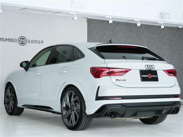 �{�f�B�[�J���[:�O���C�V�A�z���C�g���^���b�N