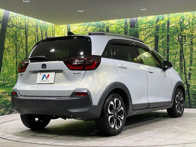 ☆全国のネクステージからお取り寄せが可能※!遠方の店舗に展示してあるクルマが気になる場合も、最寄りの店舗でご覧いただくことが可能です!是非私たちに要望をお聞かせください!※別途費用