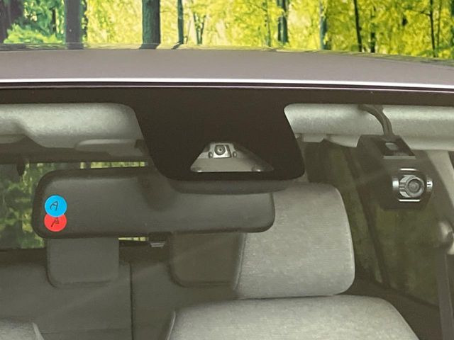 �y�X�}�[�g�A�V�X�g�z���s���ɑO���̎ԗ�����F�����A�Փ˂������Ȏ��͌x��ƃu���[�L�ŏՓˉ���Ɣ�Q�y�����A�V�X�g�B�����S�Ƀh���C�u�����y���݂��������܂��B