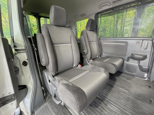 �L�X�Ƃ���2��ڃV�[�g�͋��Z���������A���S�n�����K!�F�B��Ƒ��Ƃ̂��o�����ɂ҂�����ł��B�x�r�[�V�[�g��`���C���h�V�[�g�g�p�������K�ɂ��߂�������������\���ȋ�Ԃ��m�ۂ��Ă��܂��B