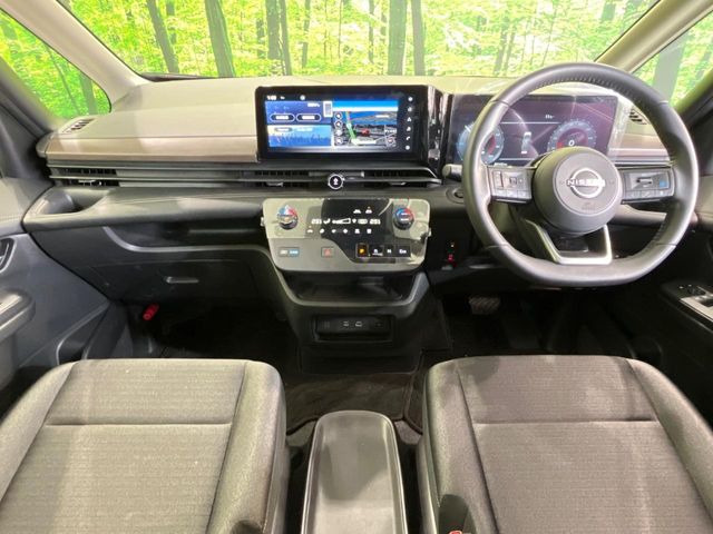 セレナ1.4 e-POWER ハイウェイスターV