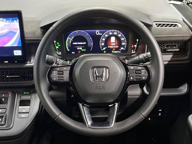 �y�����v�����X�e�A�����O�z�㎿�Ȋv���g�p���邱�ƂŁA��ɂ����������݂ƂĂ��^�]���₷���n���h���ł���