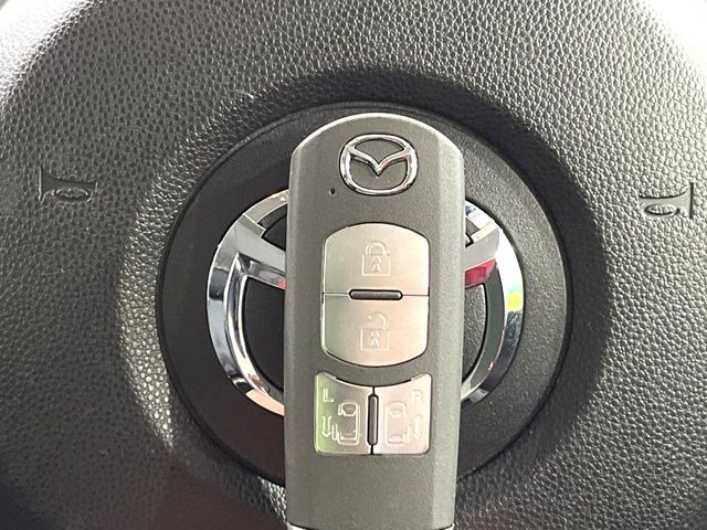 ���y�A�h�o���X�g�L�[�z�J�o����|�P�b�g�ɓ��ꂽ�܂܂ł��h�A�̎{���E�������\�ȃX�}�[�g�L�[�𑕔��B�G���W���̃I���E�I�t�����J�M�����o���K�v����������Ƃ��Ă��֗��ł���