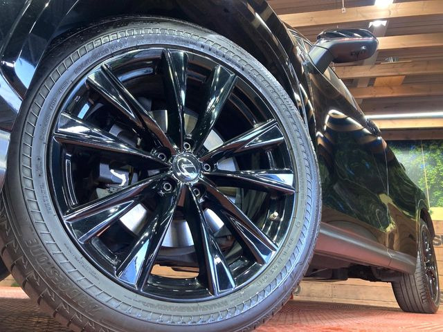 �y����20�C���`�A���~�z�C�[���z�O�ςɃ}�b�`���������A���~�z�C�[���𑕒����Ă���܂��B�e��ЊO�A���~�z�C�[����A�X�^�b�h���X�^�C�����戵�����Ă���܂��B���񂲑��k����������