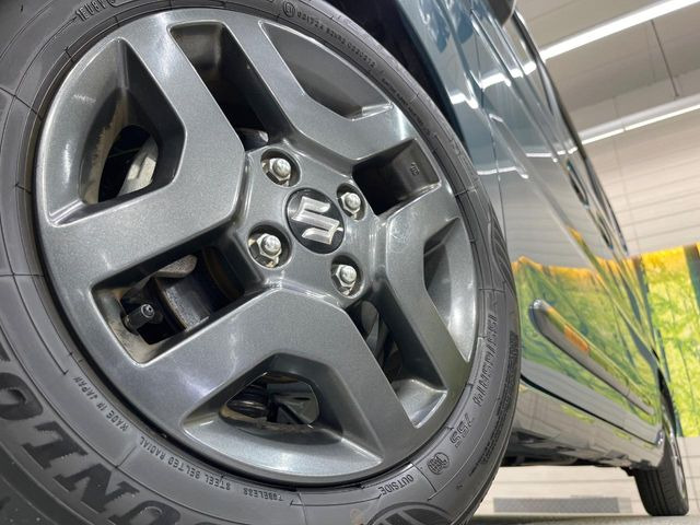 �y�����A���~�z�C�[���z�O�ςɃ}�b�`���������A���~�z�C�[���𑕒����Ă���܂��B�e��ЊO�A���~�z�C�[����A�X�^�b�h���X�^�C�����戵�����Ă���܂��B���񂲑��k����������