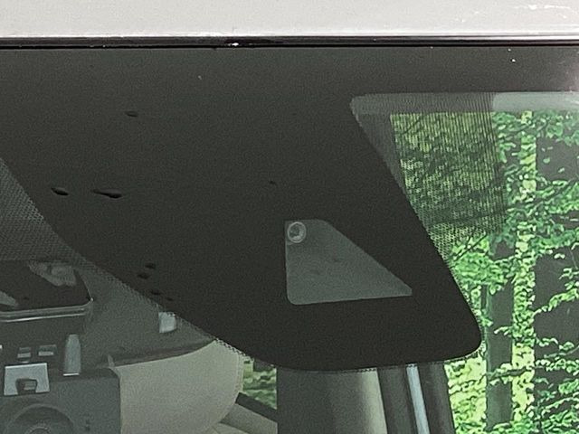 �y�C���e���W�F���g�G�}�[�W�F���V�[�u���[�L�z�t�����g�J�����őO���̎ԗ�����s�҂����m�B�Փ˂������Ȏ��͏Փ˔�Q�y���u���[�L���쓮�A�Փˉ�����T�|�[�g�B�����S�Ƀh���C�u�����y���݂��������܂��B