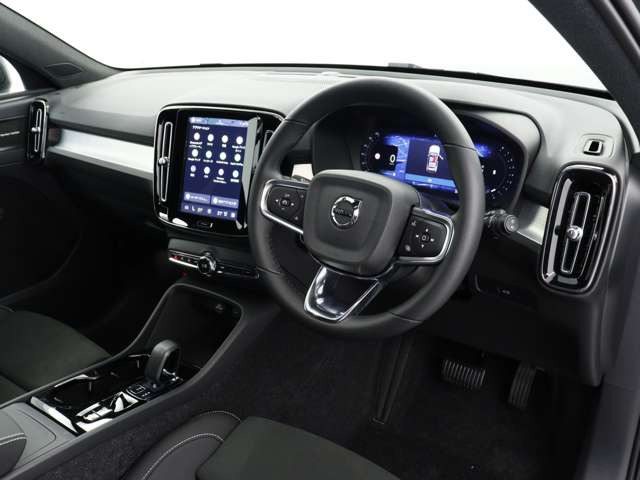 XC40ウルトラ B4 AWD 4WD