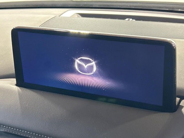 �y10.25�C���`�}�c�_�R�l�N�g�z�ԓ��̕��͋C�Ƀ}�b�`������^�f�B�X�v���C�B�X�}�z�ڑ��ł̃i�r�g�p��Bluetooth�Đ����A�l�X�ȋ@�\���y���߂܂��B�����I�ȃ_�C�������삪�\�ŁA�g��������ǍD�ł��B