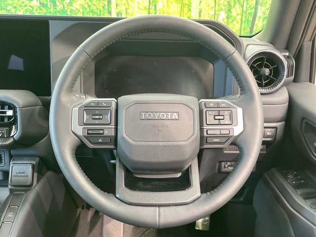 �y�����v�����X�e�A�����O�z�㎿�Ȋv���g�p���邱�ƂŁA��ɂ����������݂ƂĂ��^�]���₷���n���h���ł���