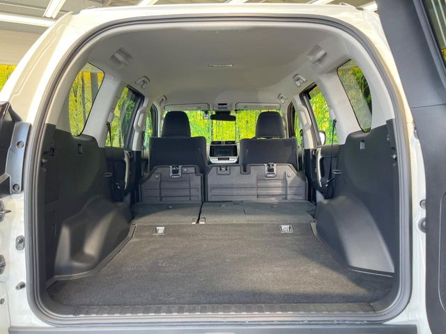 ドライバーによって運転しやすいポジションは異なり、あの車はどうなのか不安なこともありますよね。気になるお車は店頭で乗り込んでご確認いただけます♪