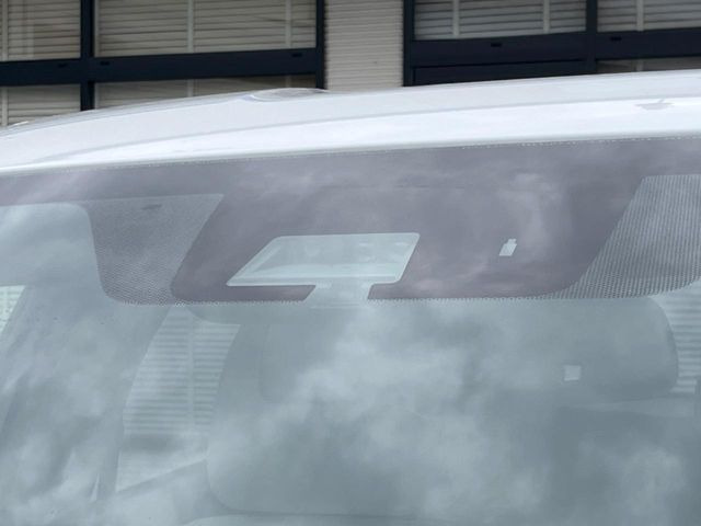 �y�O�He-Assist�z���s���ɑO���̎ԗ�����F�����A�Փ˂������Ȏ��͌x��ƃu���[�L�ŏՓˉ���Ɣ�Q�y�����A�V�X�g�B�����S�Ƀh���C�u�����y���݂��������܂��B