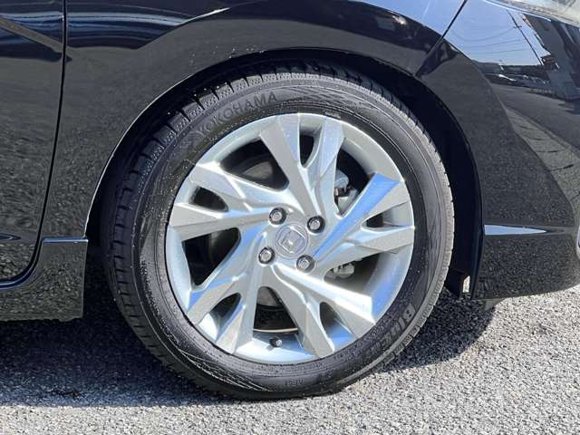 ���Ђ́A���q���܂̃j�[�Y�ɂ������o����悤�A�L�x�ȎԎ����葵���Ă���܂��B����芷���̍ۂ��A����A��낵�����肢�������܂��B