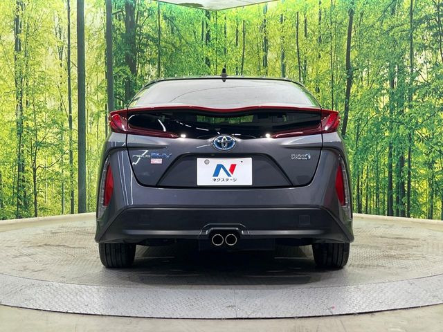 安心の最長10年・走行無制限保証(有償)をご用意。保証内容も充実はもちろん、無料点検&オイル交換や、年中無休の全国・24時間ロードサービスも付帯されておりますのでご安心下さい。