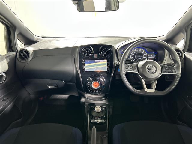 ノート1.2 e-POWER X ブラックアロー