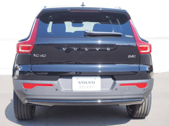 XC40ウルトラ B4 AWD 4WD