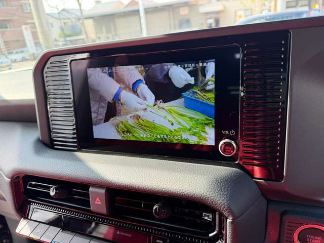 8�C���`�^�b�`�p�l���f�B�X�v���C�E�n�f�WTV(�i�r�̐ݒ��ԗ��̐ݒ���s���܂�)