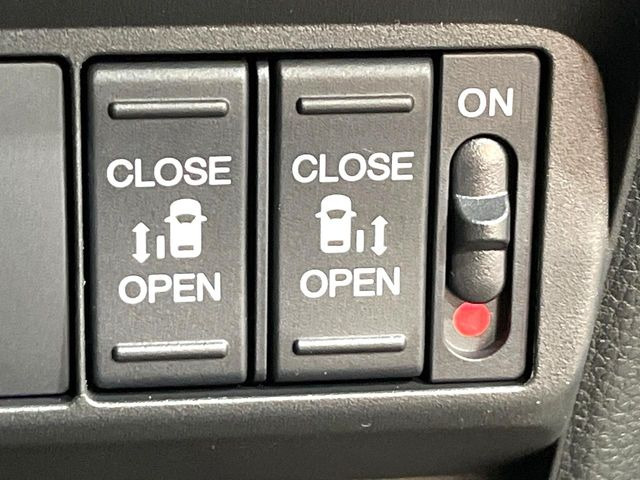 フリード1.5 e:HEV クロスター