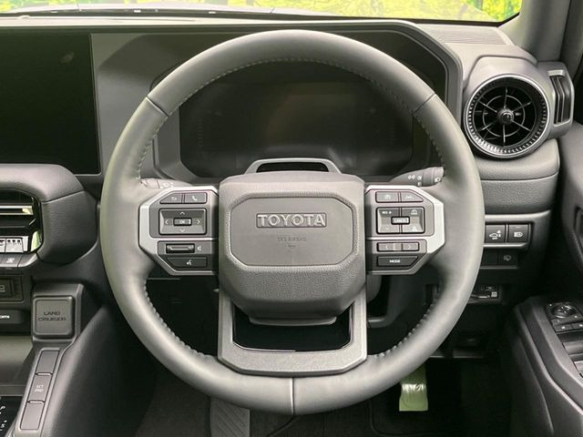 �y�����v�����X�e�A�����O�z�㎿�Ȋv���g�p���邱�ƂŁA��ɂ����������݂ƂĂ��^�]���₷���n���h���ł���