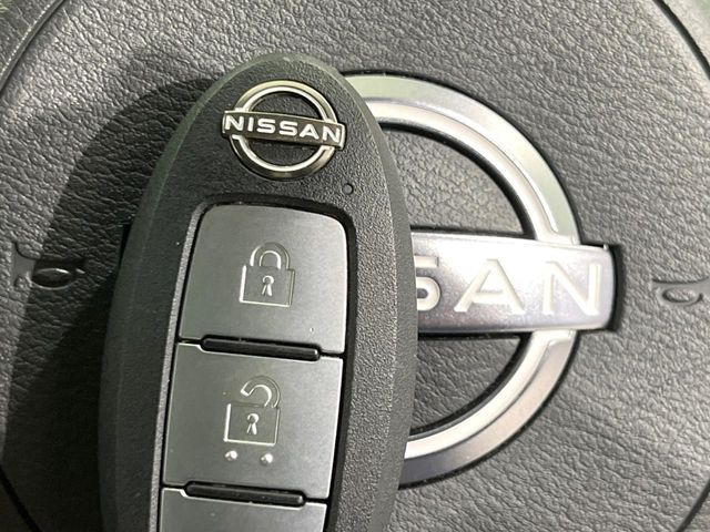 �y�C���e���W�F���g�L�[�z�J�o����|�P�b�g�ɓ��ꂽ�܂܂ł��h�A�̎{���E�������\�ȃX�}�[�g�L�[�𑕔��B�G���W���̃I���E�I�t�����J�M�����o���K�v����������Ƃ��Ă��֗��ł���