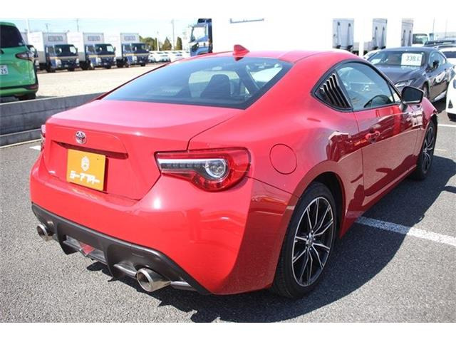 ���Ǝҗl�ւ̔̔��͂��f�肳���Ă��������܂��B �Ԍ������ԗ��̏ꍇ�́A�Ԍ����擾�������x�������z�ŕ\�����Ă���܂��B