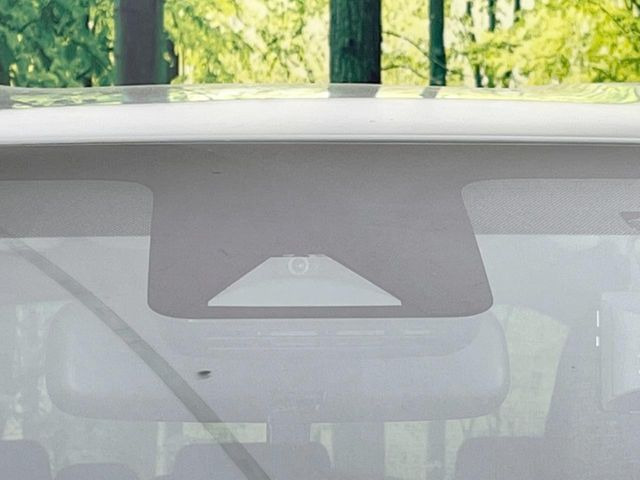 �y�g���^�Z�[�t�e�B�Z���X�z���s���ɑO���̎ԗ�����F�����A�Փ˂������Ȏ��͌x��ƃu���[�L�ŏՓˉ���Ɣ�Q�y�����A�V�X�g�B�����S�Ƀh���C�u�����y���݂��������܂��B