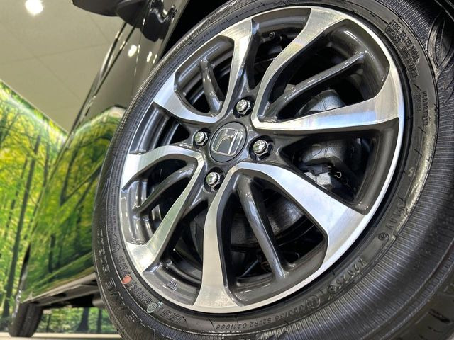 �y����14�C���`�A���~�z�C�[���z�O�ςɃ}�b�`���������A���~�z�C�[���𑕒����Ă���܂��B�e��ЊO�A���~�z�C�[����A�X�^�b�h���X�^�C�����戵�����Ă���܂��B���񂲑��k����������