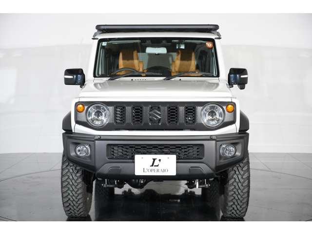 �u���b�N���v�^�[�h���t�����g�O���������Ń��C���h�ȃt�����g�t�F�C�X�����o�B�W���j�[�炵���͋����ƌ������˔��������͓I�ȃX�^�C���ł��B