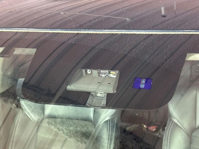 �y�O�He-Assist�z���s���ɑO���̎ԗ�����F�����A�Փ˂������Ȏ��͌x��ƃu���[�L�ŏՓˉ���Ɣ�Q�y�����A�V�X�g�B�����S�Ƀh���C�u�����y���݂��������܂��B