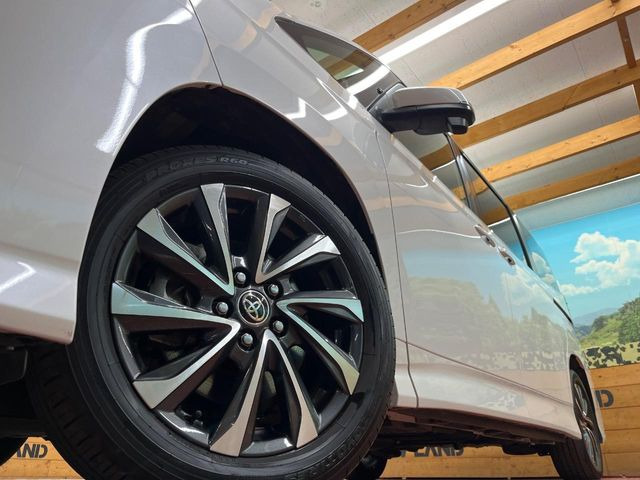 �y����17�C���`�A���~�z�C�[���z�O�ςɃ}�b�`���������A���~�z�C�[���𑕒����Ă���܂��B�e��ЊO�A���~�z�C�[����A�X�^�b�h���X�^�C�����戵�����Ă���܂��B���񂲑��k����������