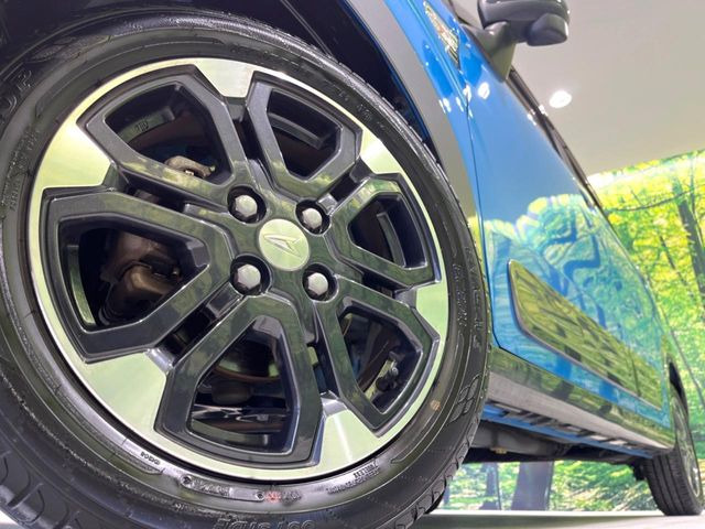 �y����15�C���`�A���~�z�C�[���z�O�ςɃ}�b�`���������A���~�z�C�[���𑕒����Ă���܂��B�e��ЊO�A���~�z�C�[����A�X�^�b�h���X�^�C�����戵�����Ă���܂��B���񂲑��k����������