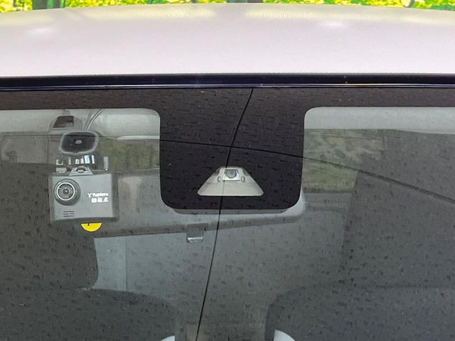 �y�X�}�[�g�A�V�X�g�z���s���ɑO���̎ԗ�����F�����A�Փ˂������Ȏ��͌x��ƃu���[�L�ŏՓˉ���Ɣ�Q�y�����A�V�X�g�B�����S�Ƀh���C�u�����y���݂��������܂��B