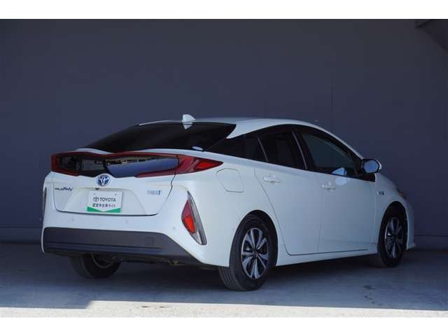 プリウスPHV1.8 A