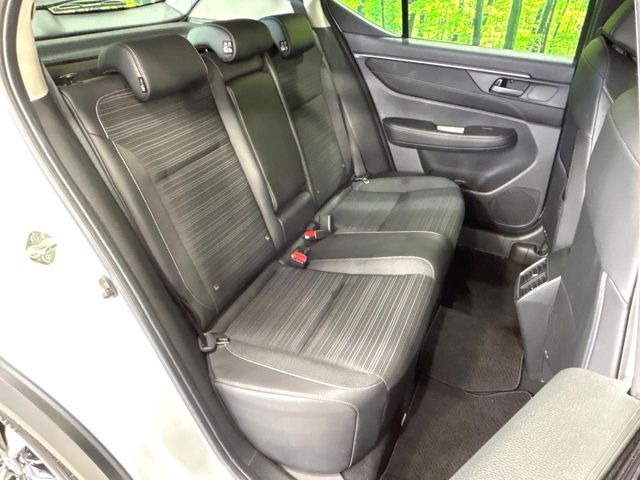 �y�n�[�t���U�[�V�[�g�z�������ƍ���S�n�𗼗������l�C�̃V�[�g���w�ʁE���ʂ̃t�@�u���b�N�f�ނ́A�ʋC���̗ǂ��⊊��ɂ����ɗD��Ă��܂��B�C���╞���ɍ��E���ꂸ���K�ɂ���肢�������܂��B