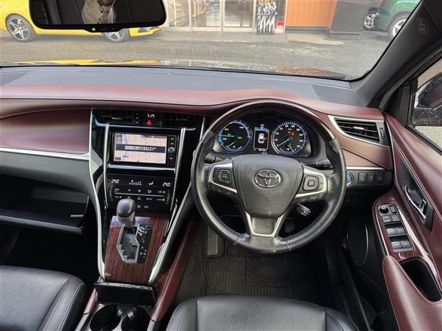 ハリアー2.5 ハイブリッド E-Four エレガンス 4WD