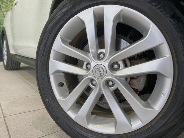 �y����17�C���`�A���~�z�C�[���z�O�ςɃ}�b�`���������A���~�z�C�[���𑕒����Ă���܂��B�e��ЊO�A���~�z�C�[����A�X�^�b�h���X�^�C�����戵�����Ă���܂��B���񂲑��k����������