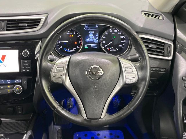 �y�����v�����X�e�A�����O�z�㎿�Ȋv���g�p���邱�ƂŁA��ɂ����������݂ƂĂ��^�]���₷���n���h���ł���