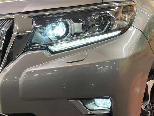 �yLED�w�b�h���C�g�z���V����ԑ��s�����ǍD�Ȏ��E���m�ۂ����S���ĉ^�]�ł��鍂�P�xLED�w�b�h���C�g�𑕔�!�_�����x�������A����d�͂��}�����Ă��܂��B