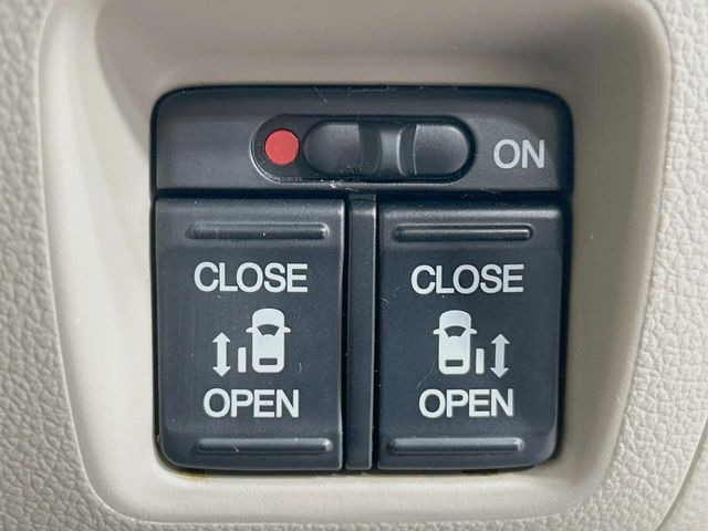 �y�����p���[�X���C�h�h�A�z�X�}�[�g�L�[��^�]�Ȃ̃X�C�b�`�Ō�ȗ����X���C�h�h�A�̊J���\���d��������͂����ăh�A���J����K�v�������A�����Ȃ��q�l�ł��ȒP�ɊJ���߂ł����K�ł���